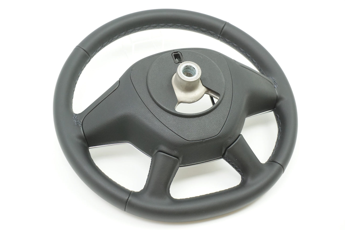 Pièce d'origine Volant pour Dacia Duster II 484002676R