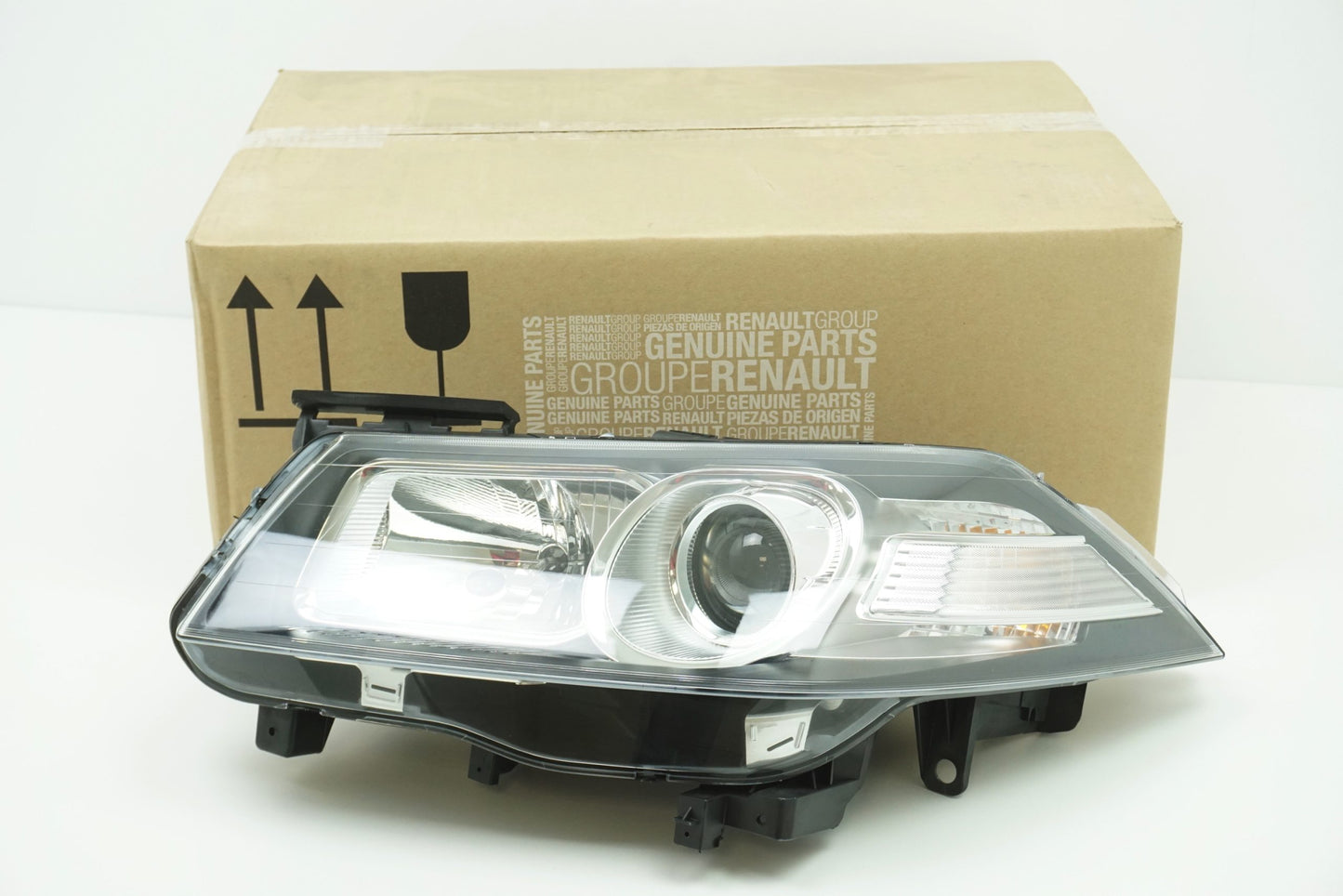 Pièce d'origine Phare gauche pour Renault Megane II Phase 2 260601112R