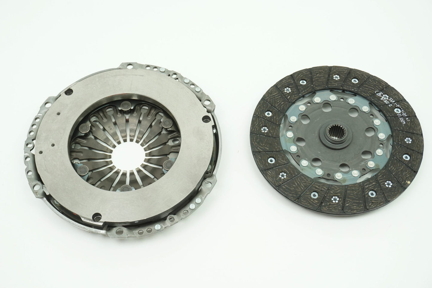 Pièce d'origine Kit d'embrayage pour Renault Trafic III 1.6 dCi 302055584R