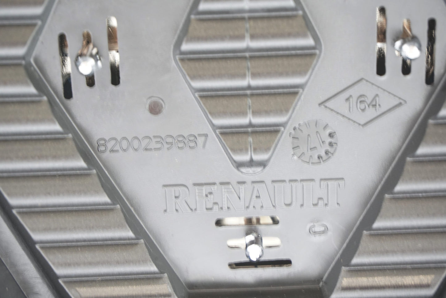 Pièce d'origine Calandre pour Renault Mascott 8200204265