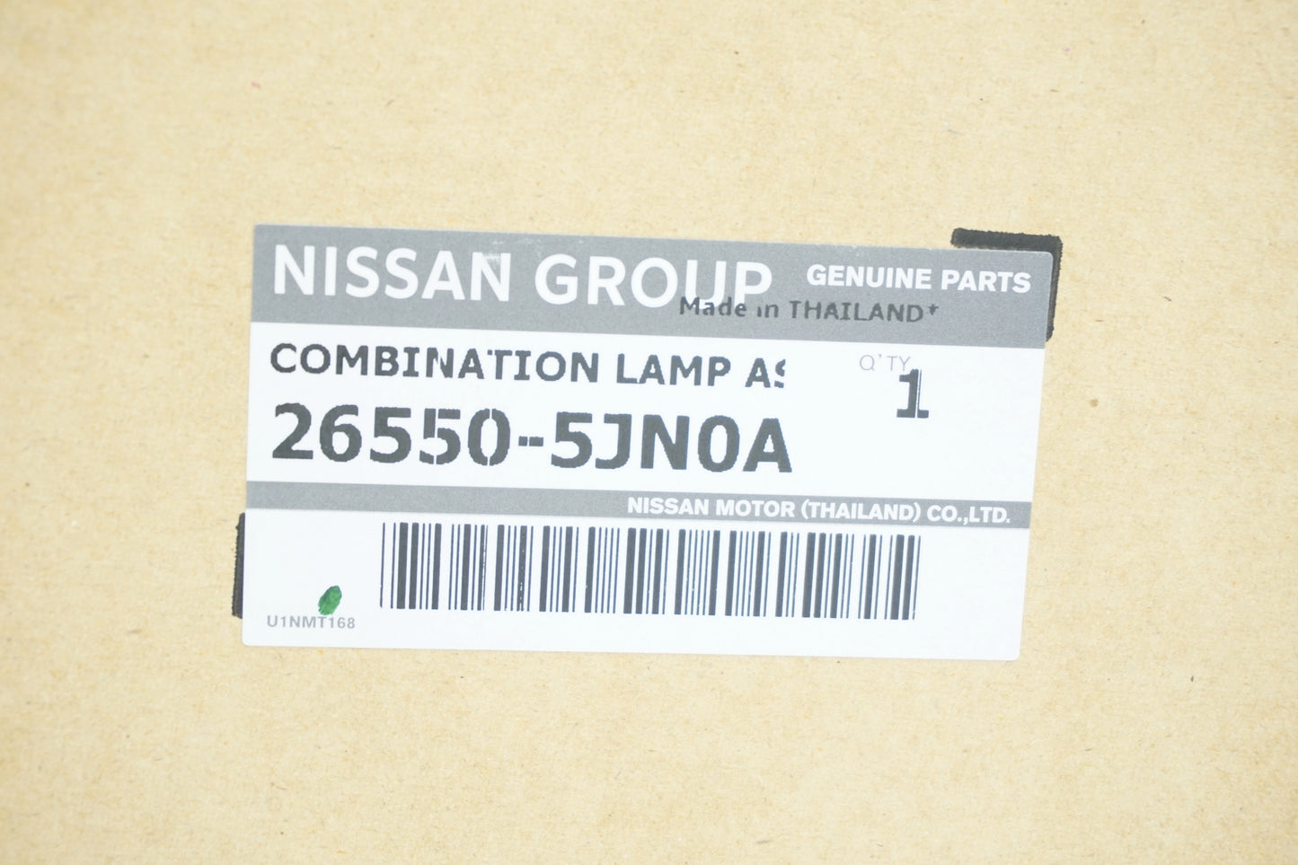 Pièce d'origine Feu arrière droit pour Renault Alaskan 26550-5JN0A