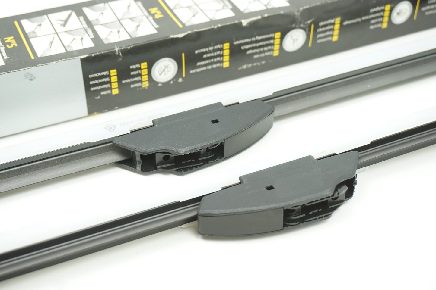 Pièce d'origine Balais d'essuie-glace 600 450 mm pour Renault Megane II 288908411R