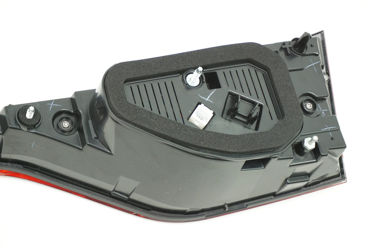 Pièce d'origine Feu arrière gauche pour Renault Talisman 265553800R
