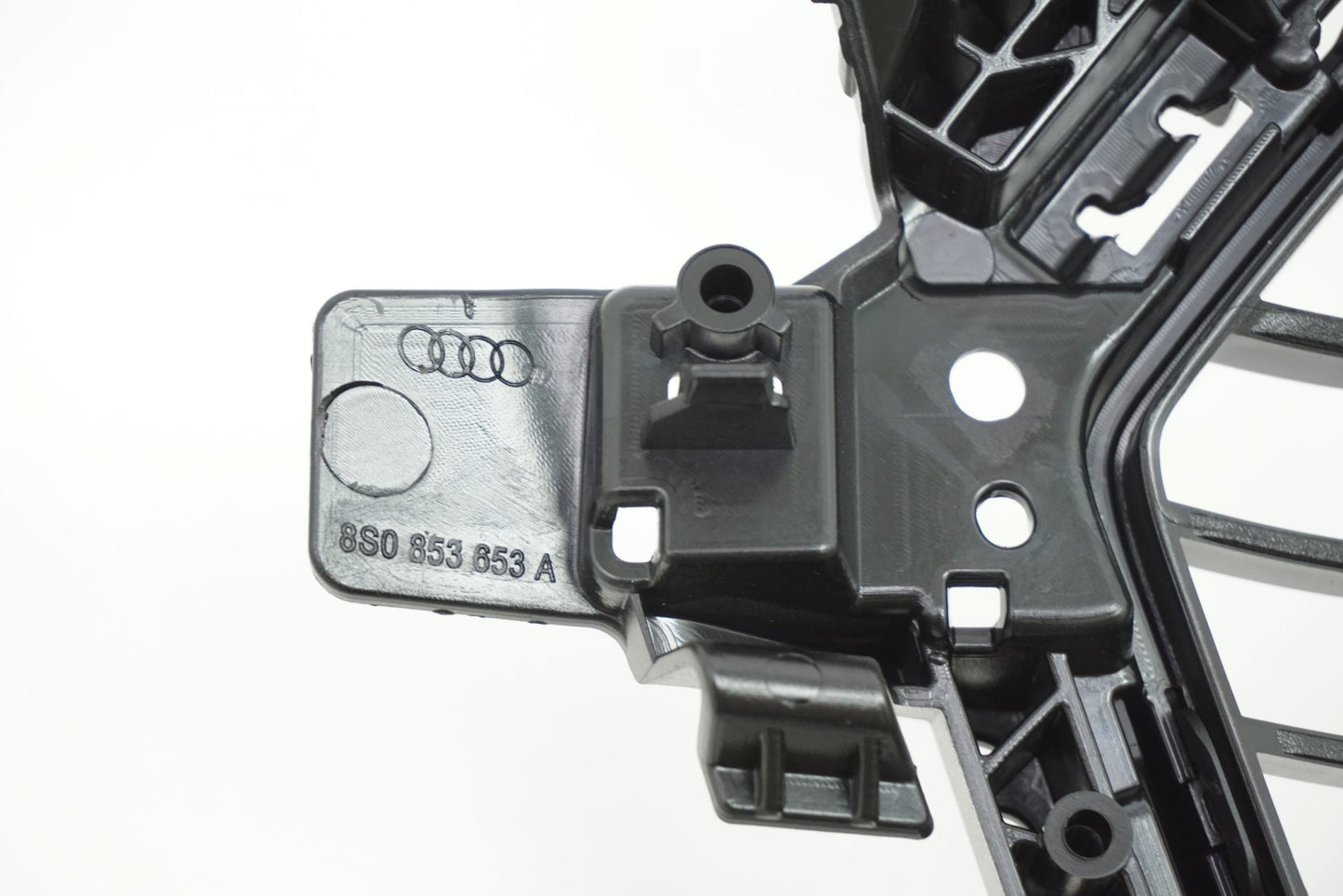 Pièce d'origine Calandre pour Audi TT RS 8S Quattro 8S0853653A