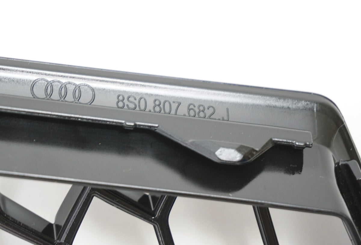 Pièce d'origine Grille de pare-chocs droite pour Audi TT RS 8S 8S0807682J