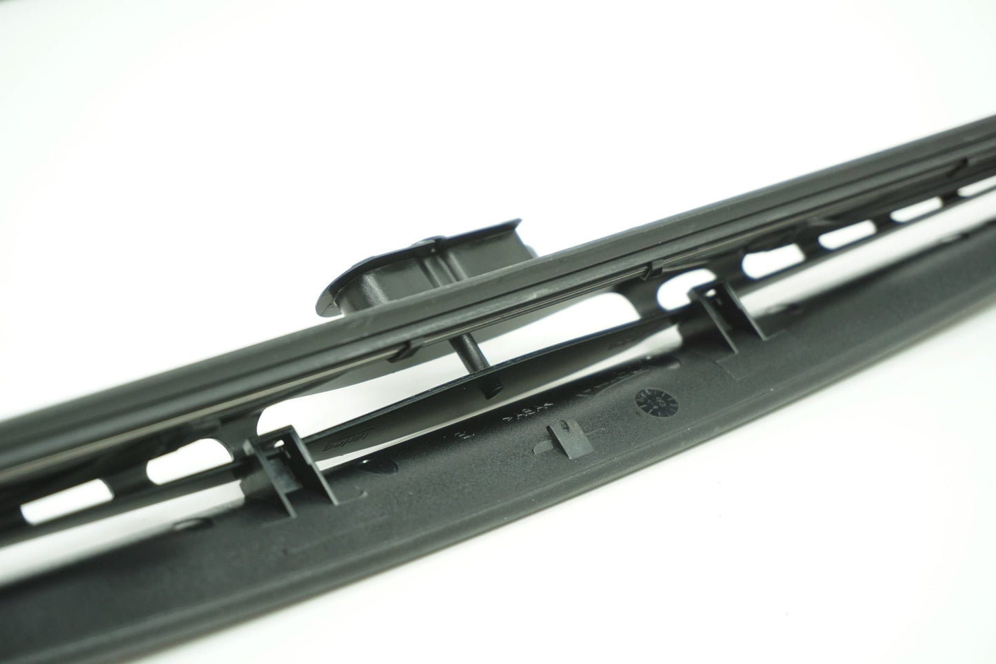 Pièce d'origine Balais d'essuie-glace 600 mm pour Renault Safrane 7701040501