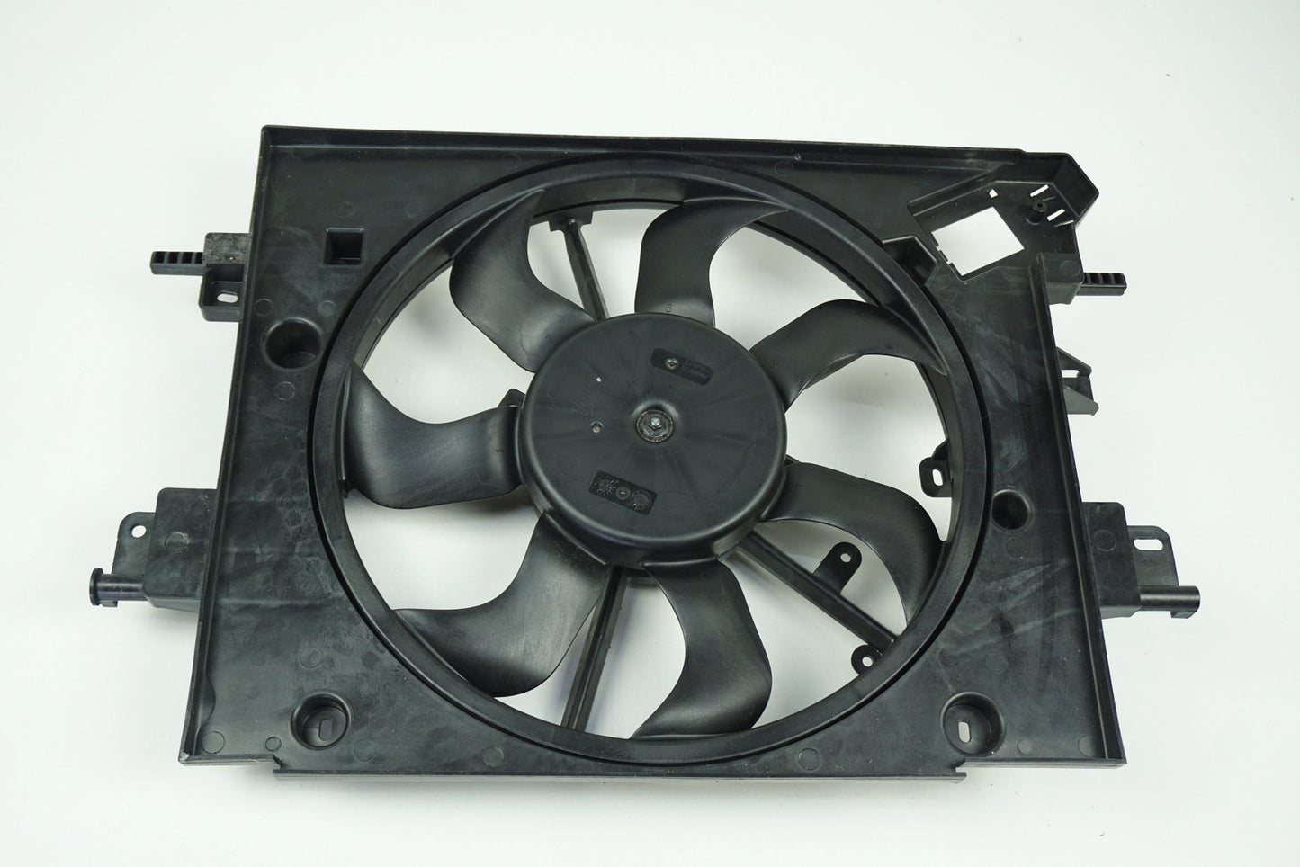 Pièce d'origine Ventilateur de radiateur pour Dacia Duster 214814130R