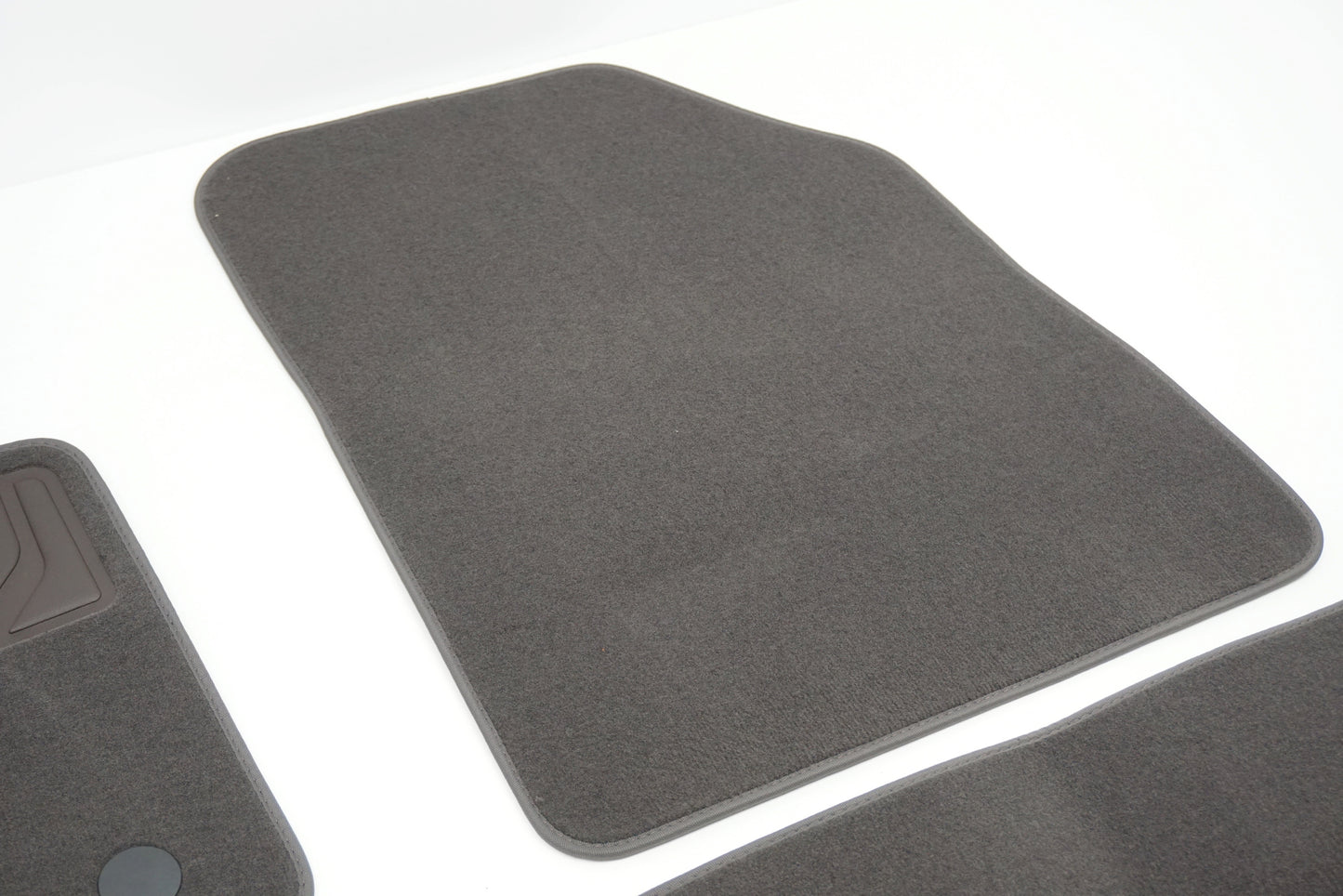 Pièce d'origine Tapis de sol velours pour Renault Espace V 749021422R