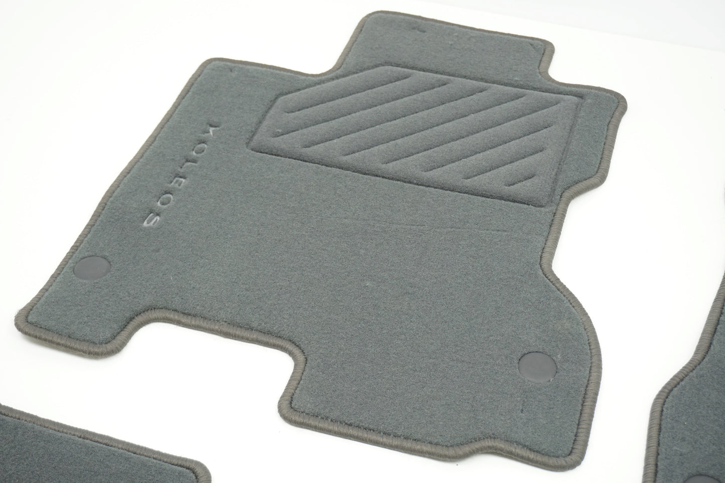 Pièce d'origine Tapis de sol velours pour Renault Koleos 7711423598