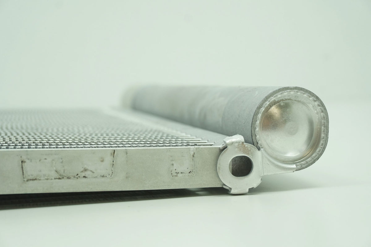 Pièce d'origine Condenseur de climatisation pour Renault Laguna III 921100002R
