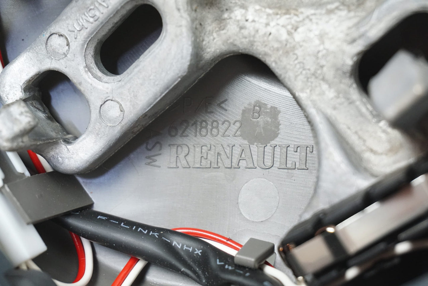 Pièce d'origine Volant pour Renault Captur I 484009811R