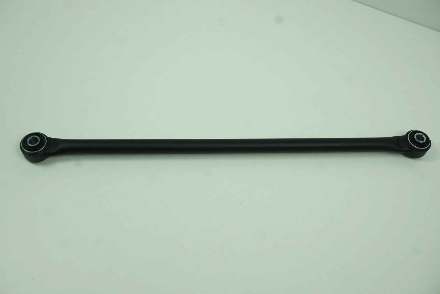 Pièce d'origine Biellette de réaction arrière pour Renault Master III 551306803R