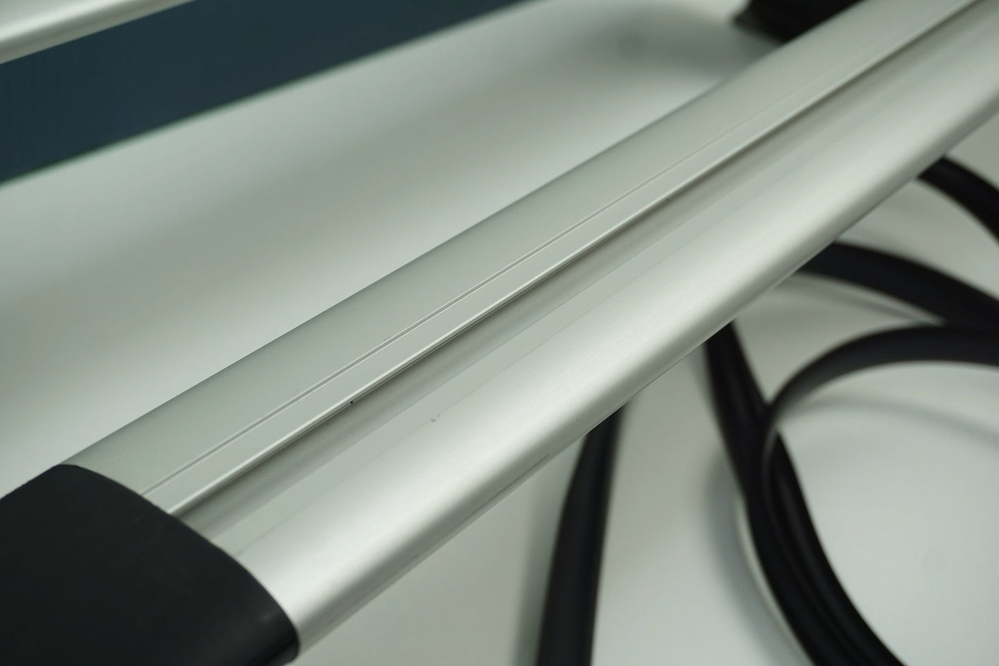 Pièce d'origine Barres de toit transversales pour Renault Twingo II 7711423823