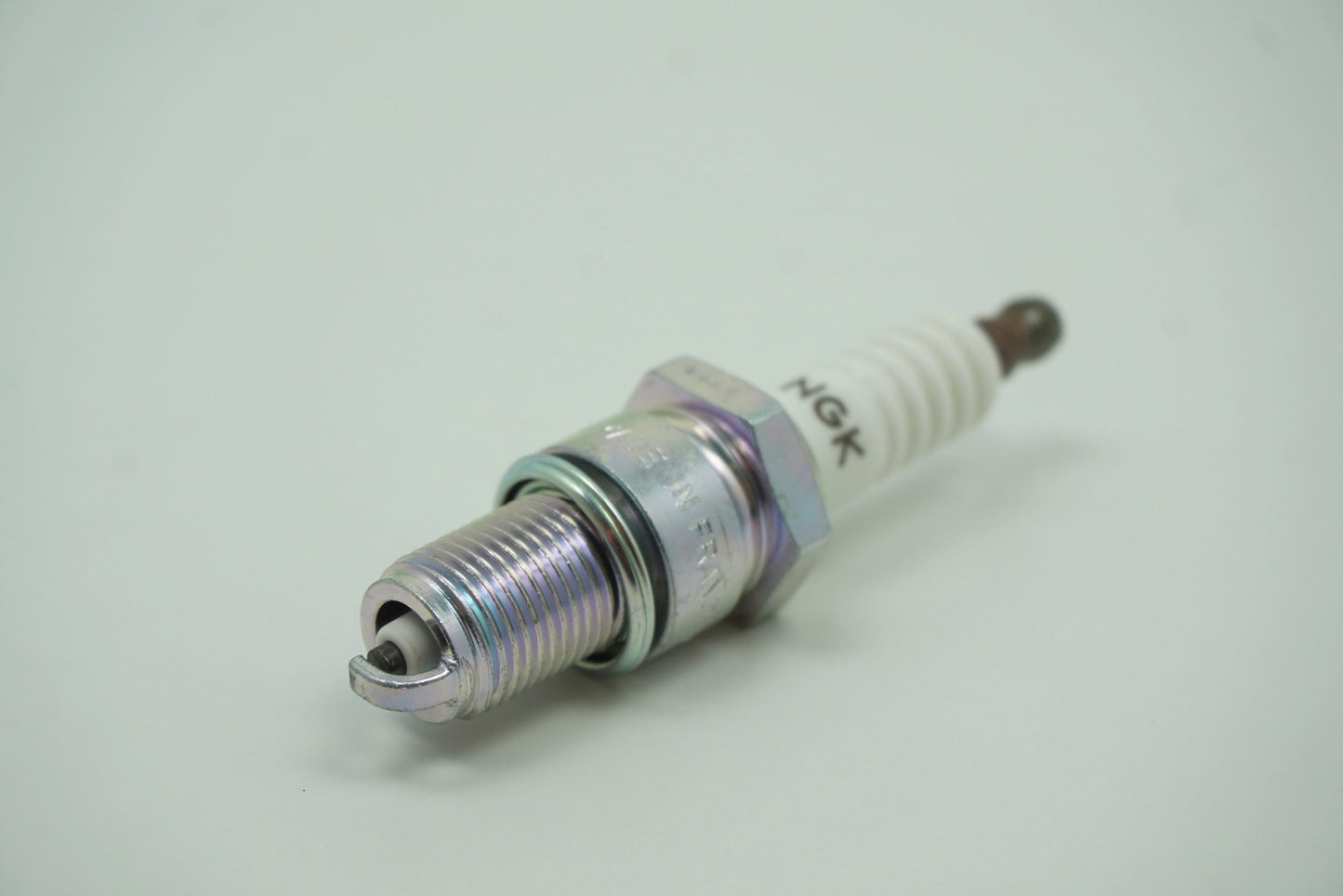 Pièce d'origine Bougie d'allumage pour Renault 7700860235