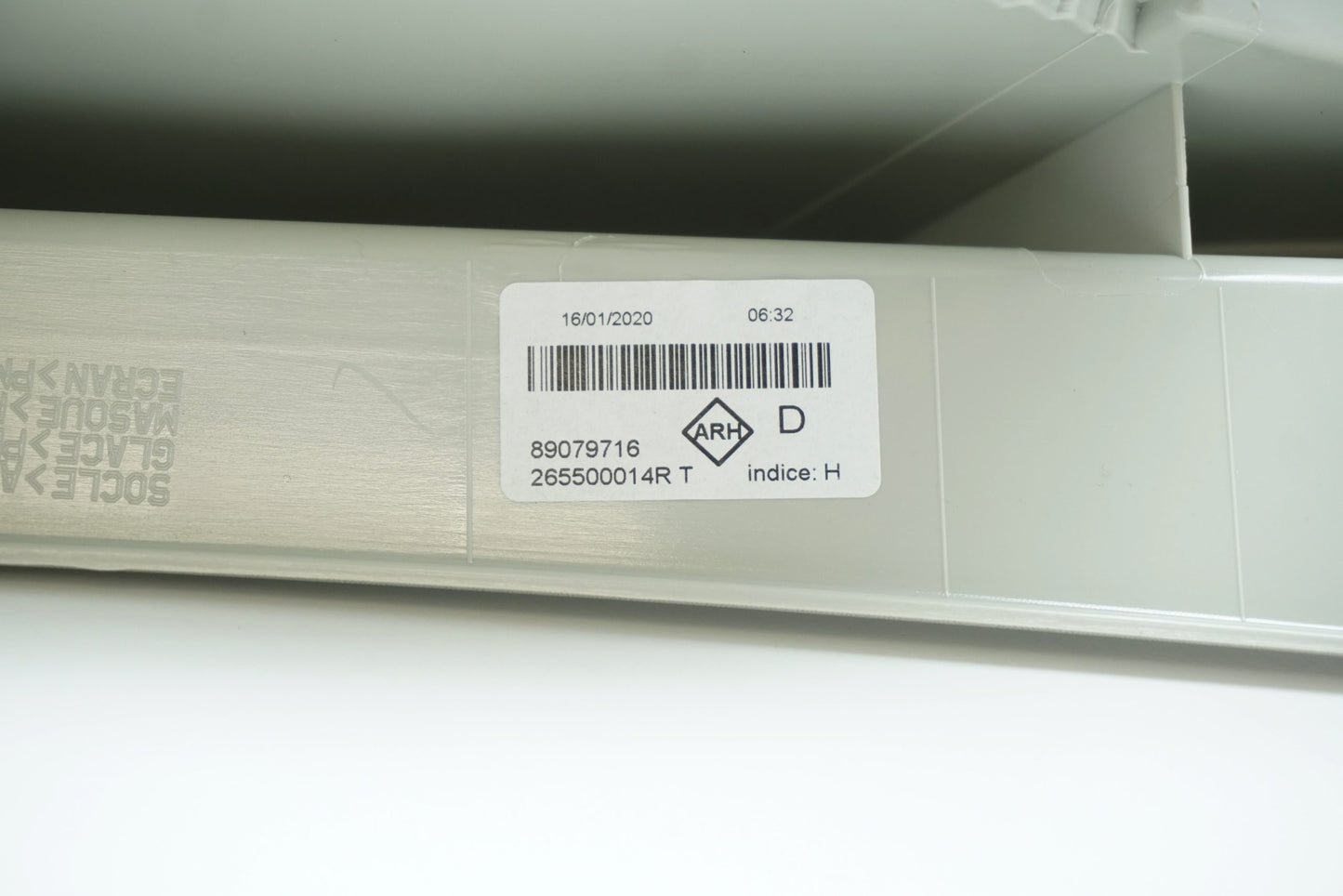 Pièce d'origine Feu arrière droit pour Renault Grand Scenic III 265500014R