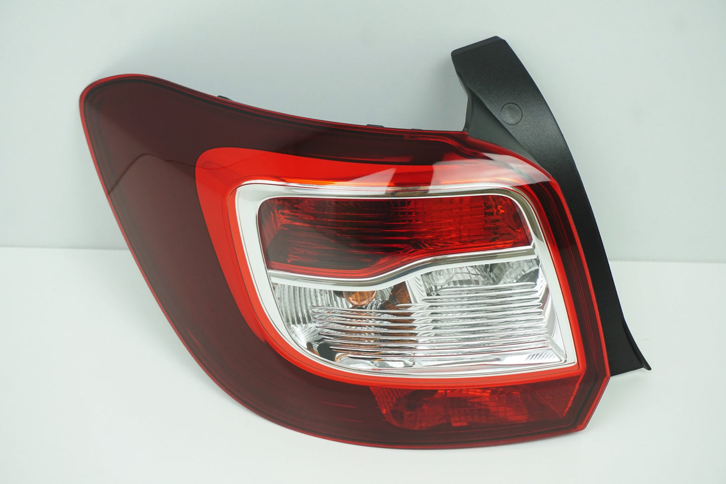 Pièce d'origine Feu arrière gauche pour Dacia Sandero II 265550577R