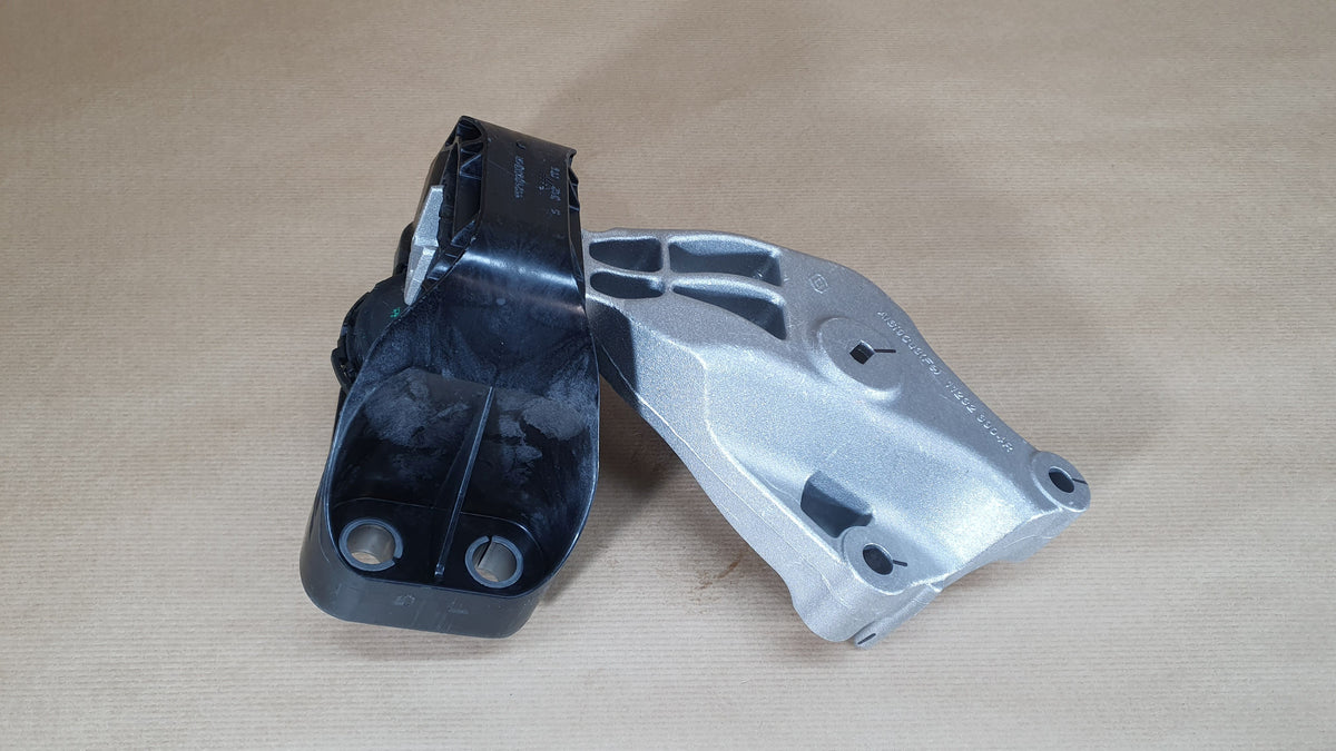 Support moteur pour Renault Clio V — 112101580R — vue 2