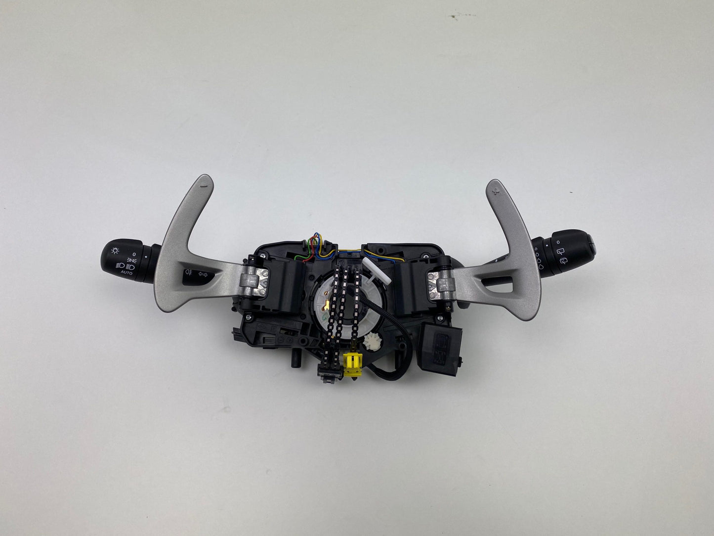 Pièce d'origine Commodo de colonne de direction avec contacteur tournant pour Renault Clio IV RS GT 255675490R
