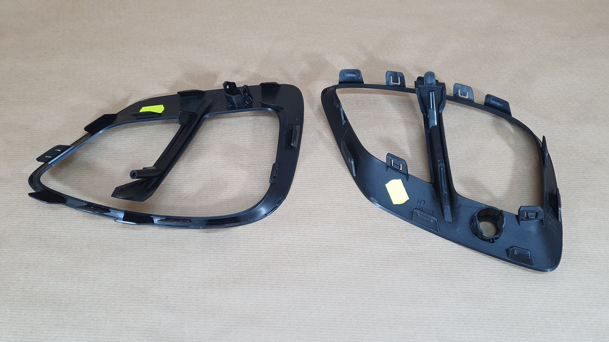 Grille de pare-chocs avant pour Renault Clio IV — 261528825R — vue 2