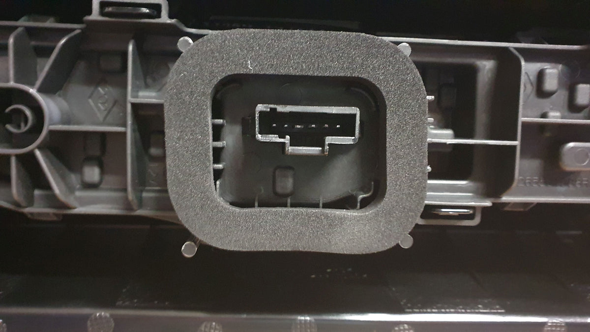 265501988R_3.jpg
