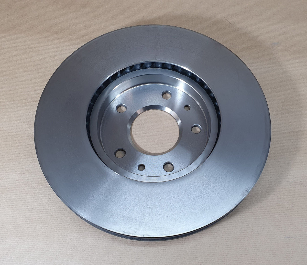 Disque de frein avant pour Renault Arkana 1.3TCe — 402061547R — vue 2