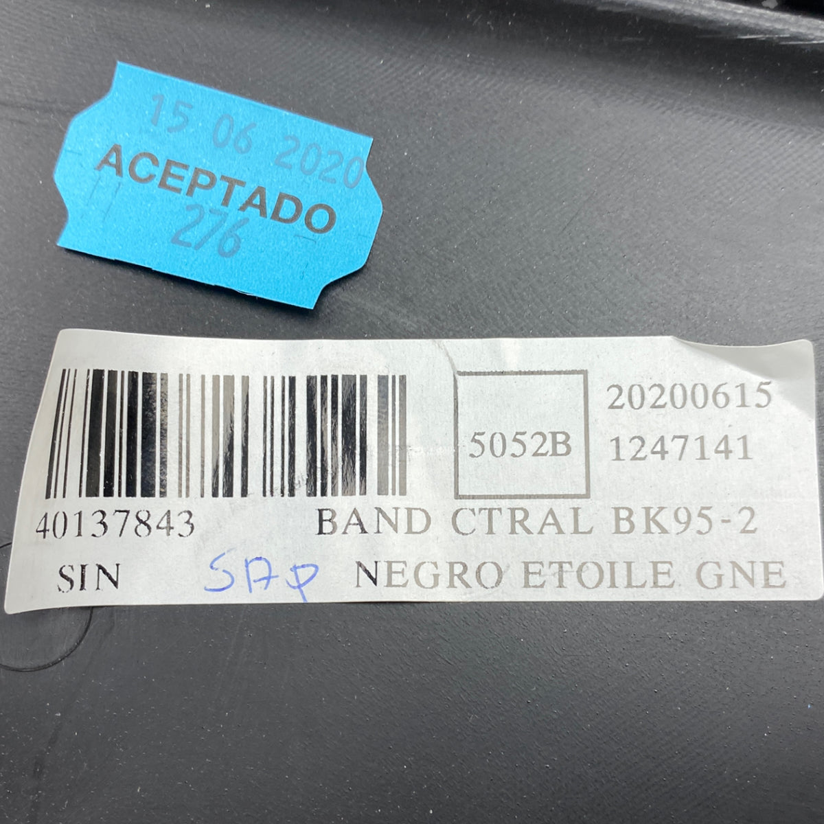 Pièce d'origine Lame de pare-chocs avant pour Renault Megane III phase 2 620725239R