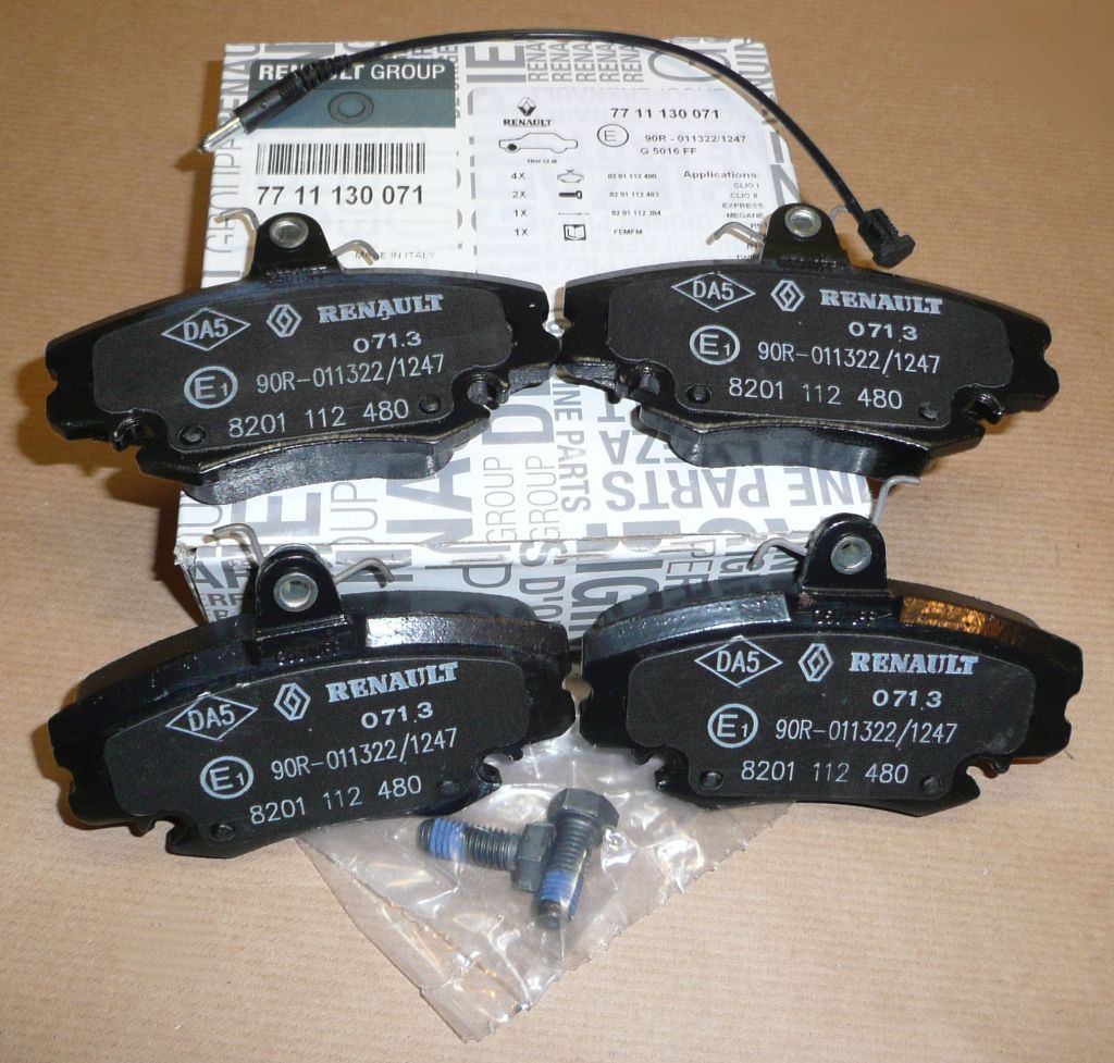 Plaquettes de frein d’origine Renault — Citroën / Peugeot / Renault GIRLING Mégane/Clio+C — 7711130071 — photographie de la pièce