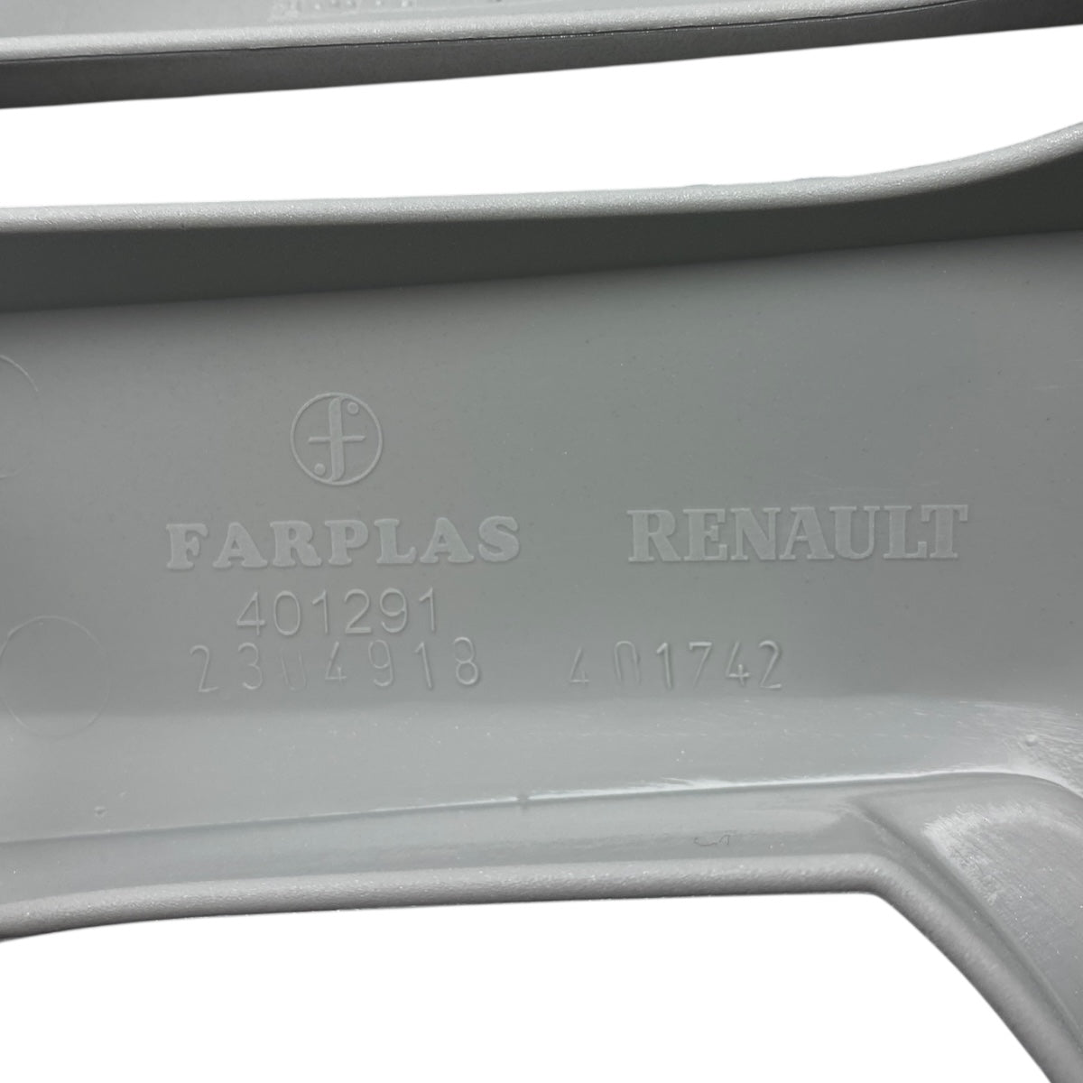 Pièce d'origine enjoliveur de roue 16 pouces pour Renault Clio V 403155679R.
