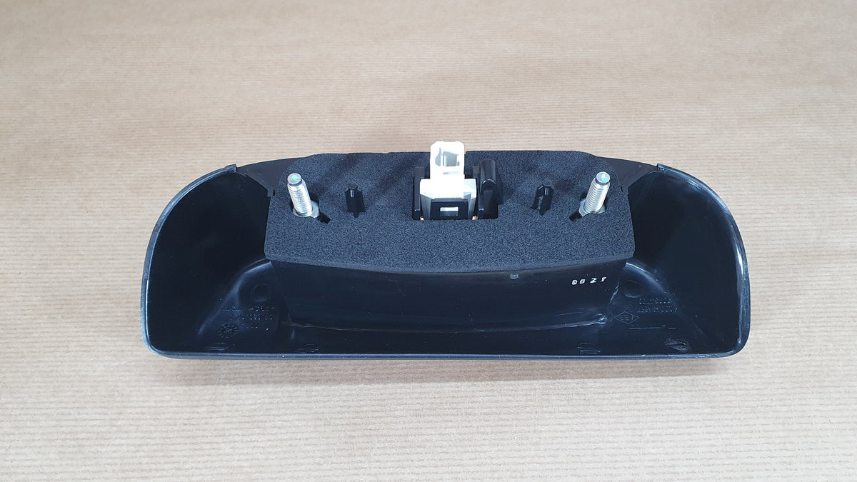 Éclaireur de plaque d’immatriculation pour Renault Trafic II / O Vivaro — 8200434687 — vue 2
