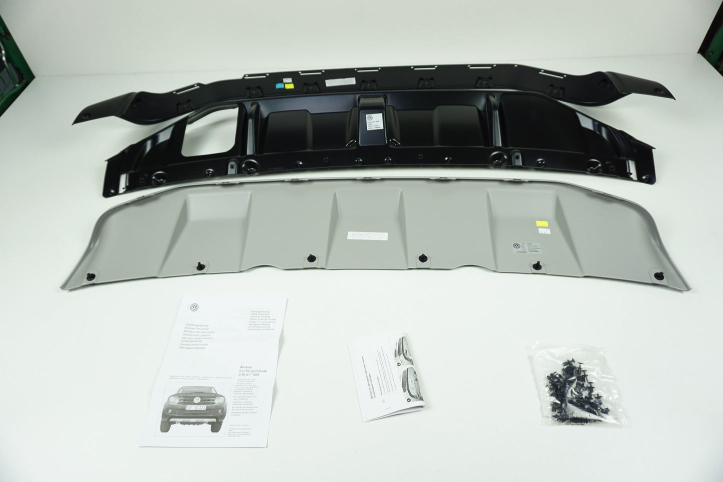 Pièce d'origine Cache de spoiler de pare-chocs pour Volkswagen Amarok 2H0071003
