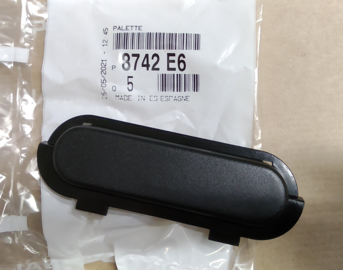 8742.E6_1.jpg