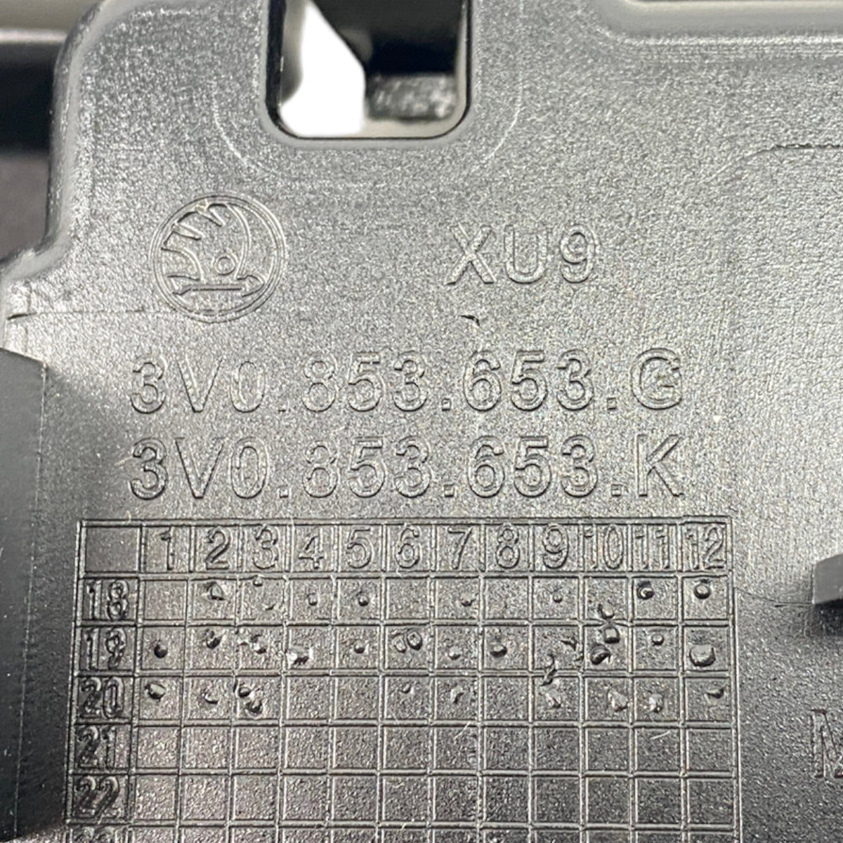 Pièce d'origine Calandre pour Skoda Superb III restylée 3V0853653G