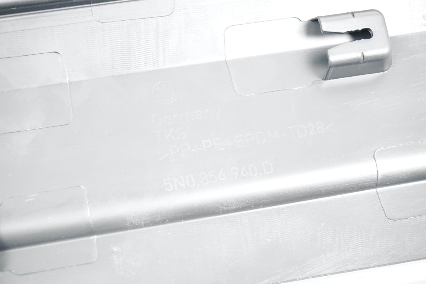 Pièce d'origine Baguette de porte avant droite pour Volkswagen Tiguan I 5N0.854.940.D