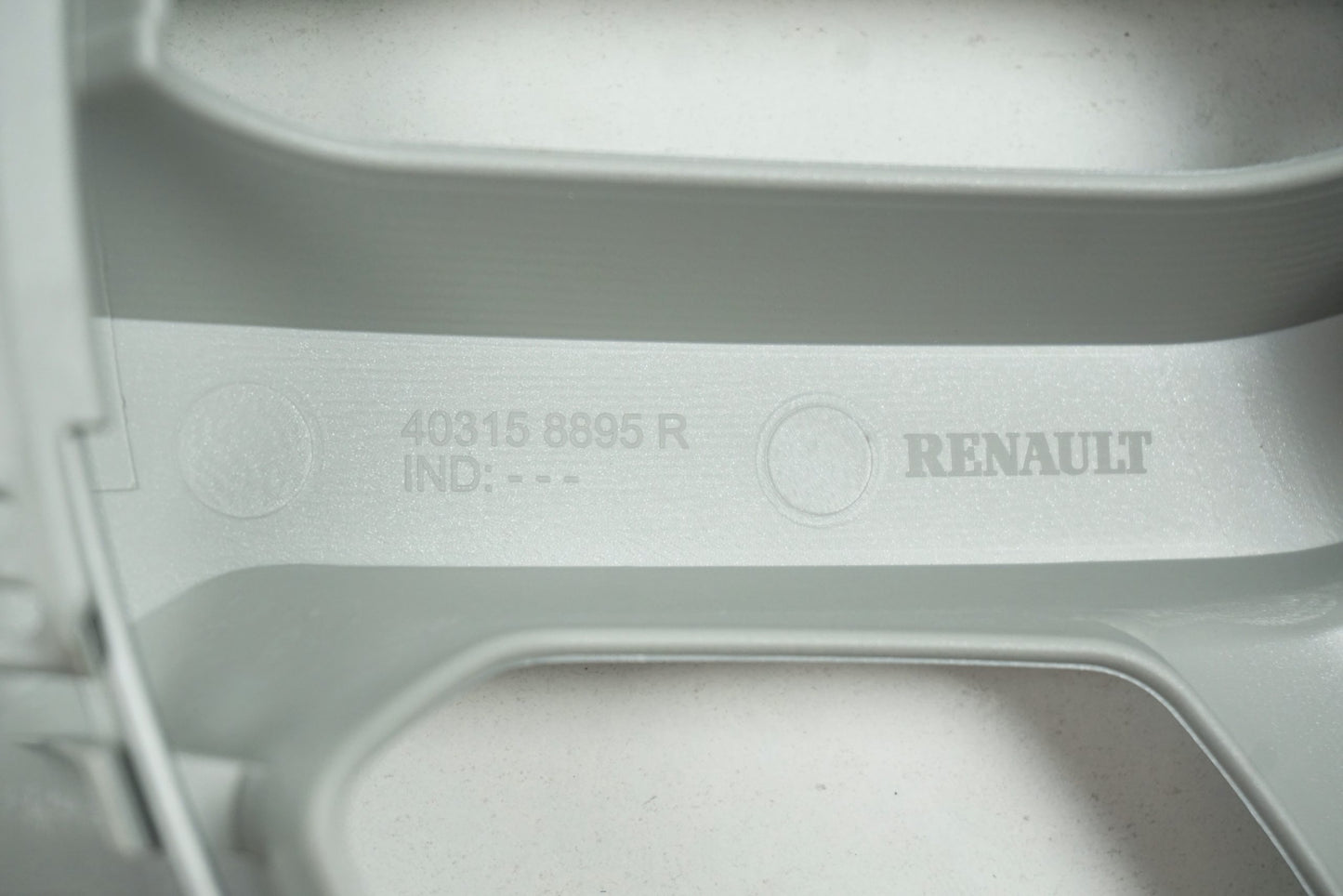 Pièce d'origine Enjoliveur 16 pouces pour Renault Clio IV 403158895R