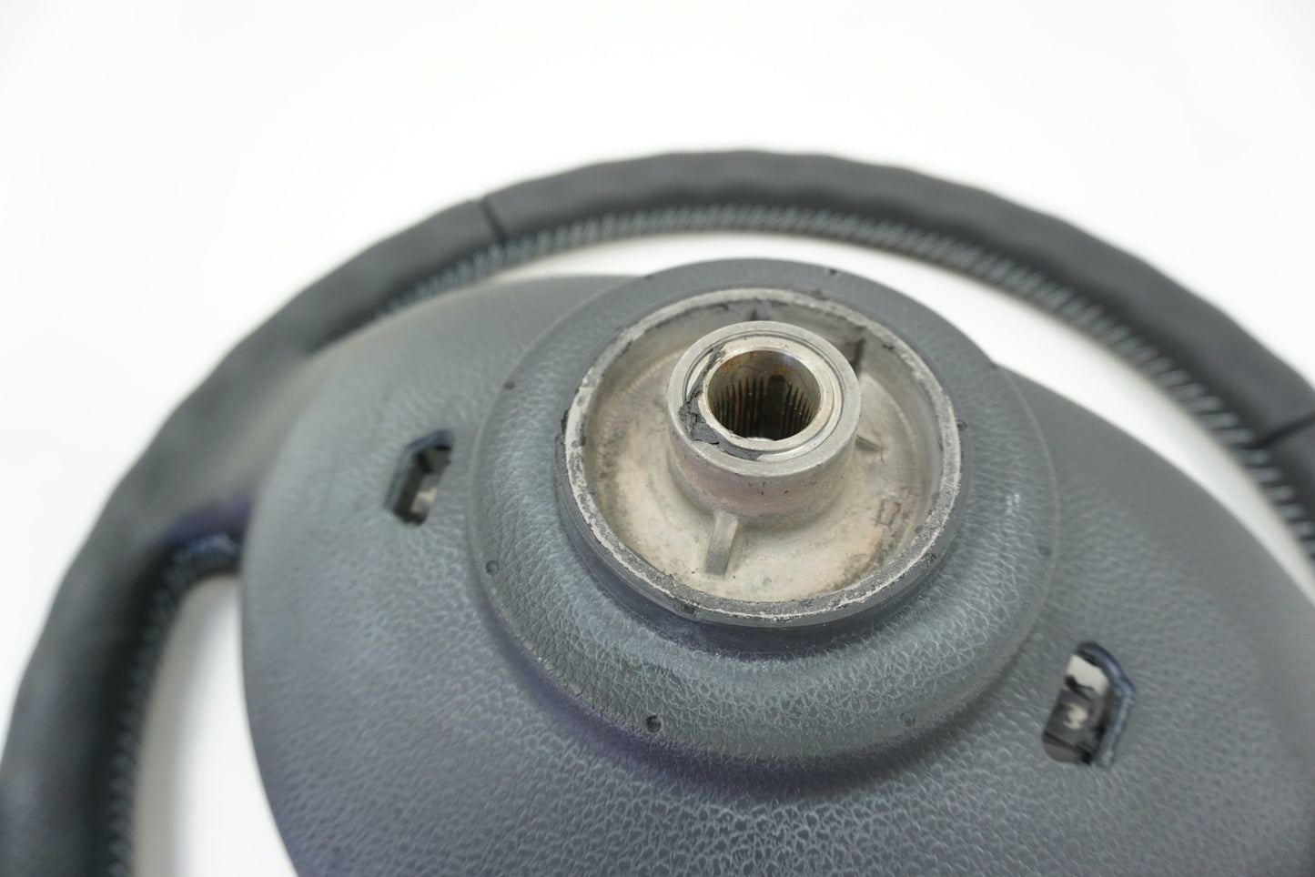 Pièce d'origine Volant pour Dacia Sandero I 484008314R
