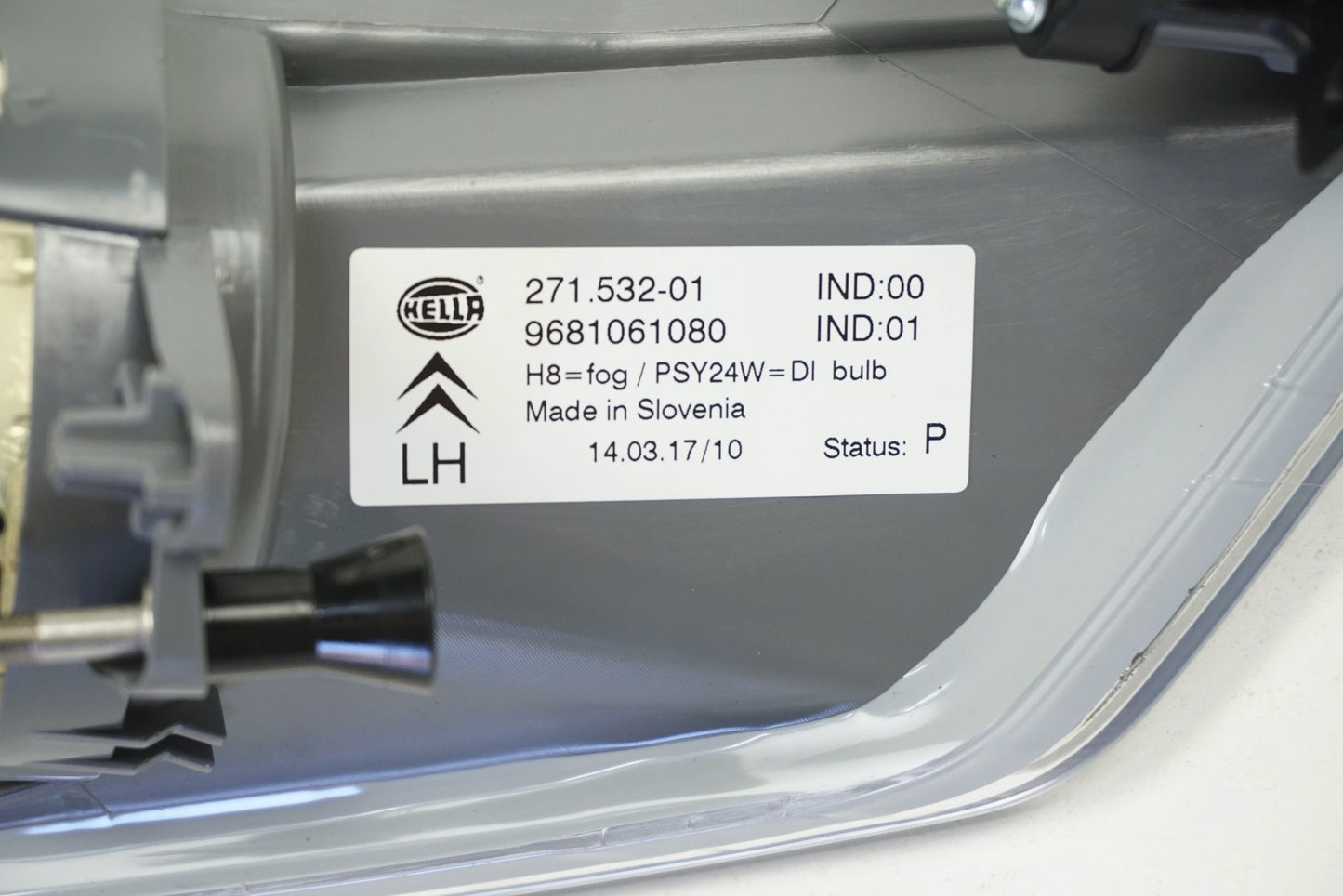 Pièce d'origine Feu antibrouillard gauche pour Citroen C5 9681061080