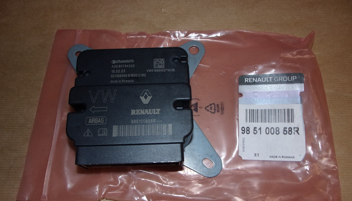 985100858R_1.JPG