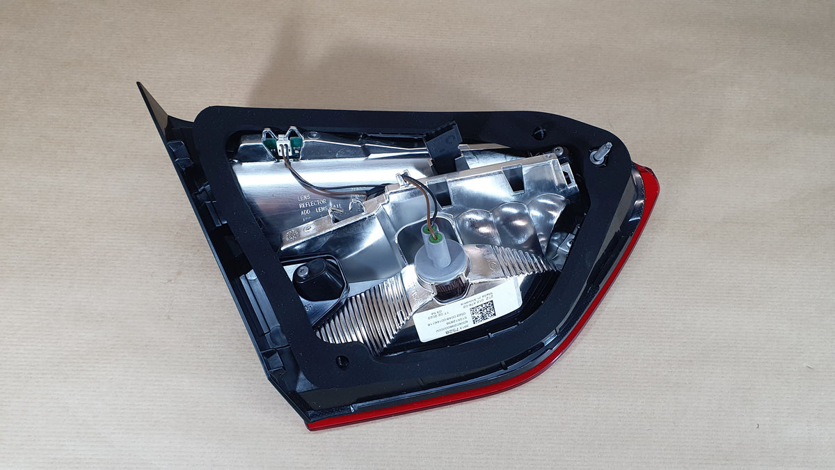 Feu arrière côté droit pour Opel Crossland X — 39137528 — vue 2