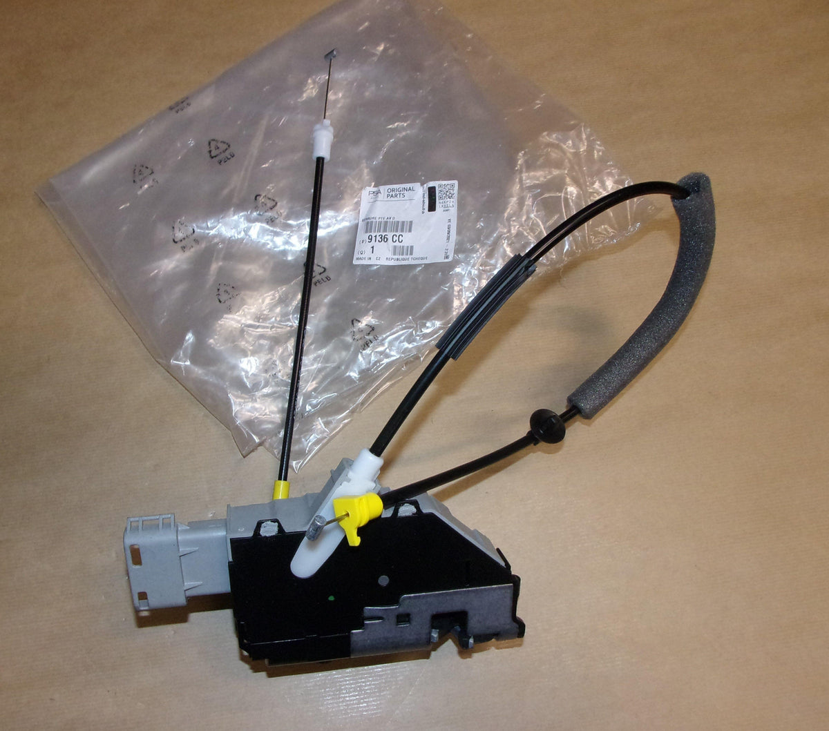 SERRURE DE PORTE CITROEN JUMPY III DROIT AVANT 9136.CC 9136CC.