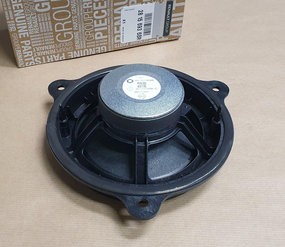 ENCEINTE DACIA DUSTER II 281569368R.
