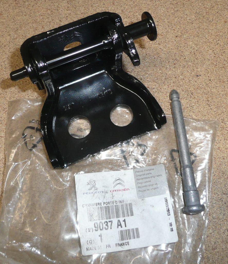 CHARNIERE DE PORTE CITROEN C4 ARRIERE DROIT IN 9037.A1 9037A1.