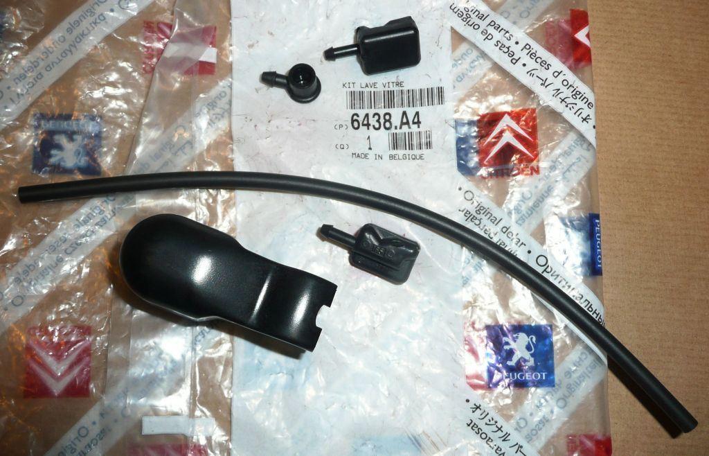 EMBOUT DU SYSTEME DE LAVE.GLACE CITROEN BERLIN 6438.A4 6438A4.