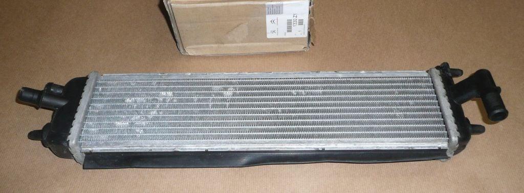 RADIATEUR D'AIR CITROEN DS5 PEUGEOT 3008 2.0HDI 1330.Z1 1330Z1.