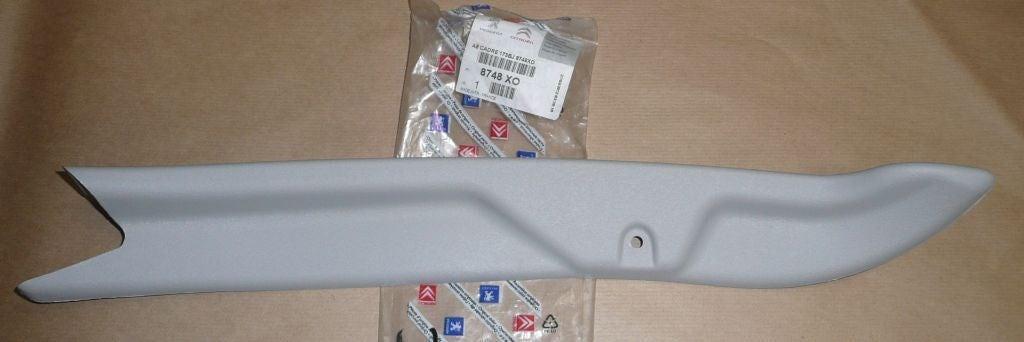 ENJOLIVEUR DE TRAPPE ARRIERE CITROEN C3 8748.X0 8748X0.