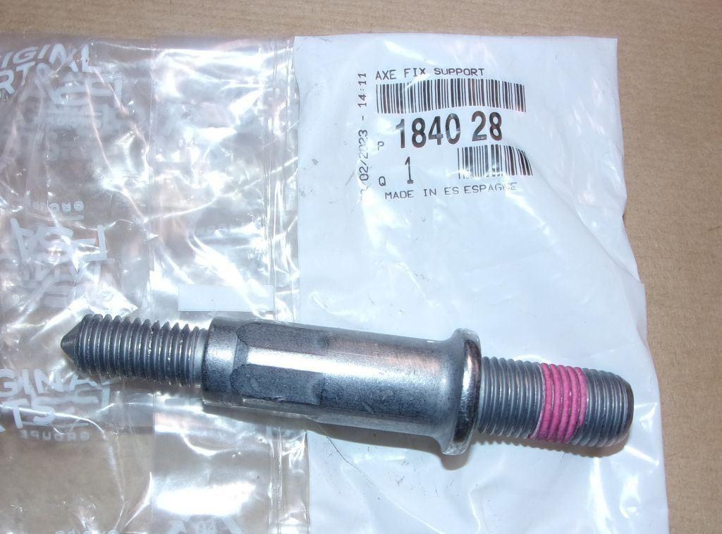VIS SUPPORT MOTEUR CITROEN C4 PICASSO II 1840.28 184028.