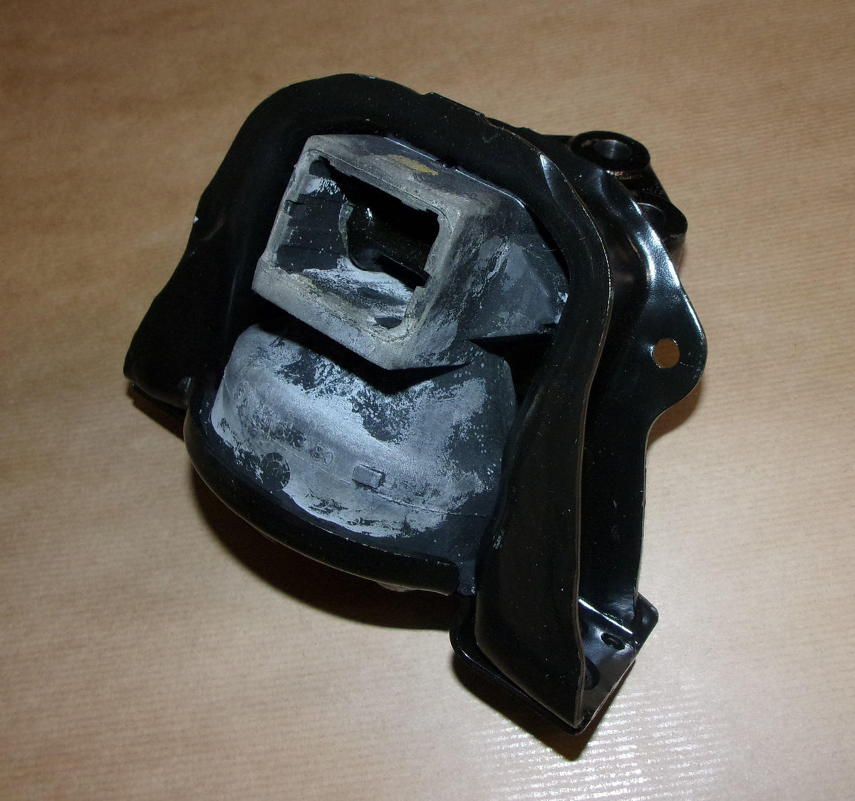 SUPPORT MOTEUR CITROEN C3,P301 1.6 16V 9800074680.