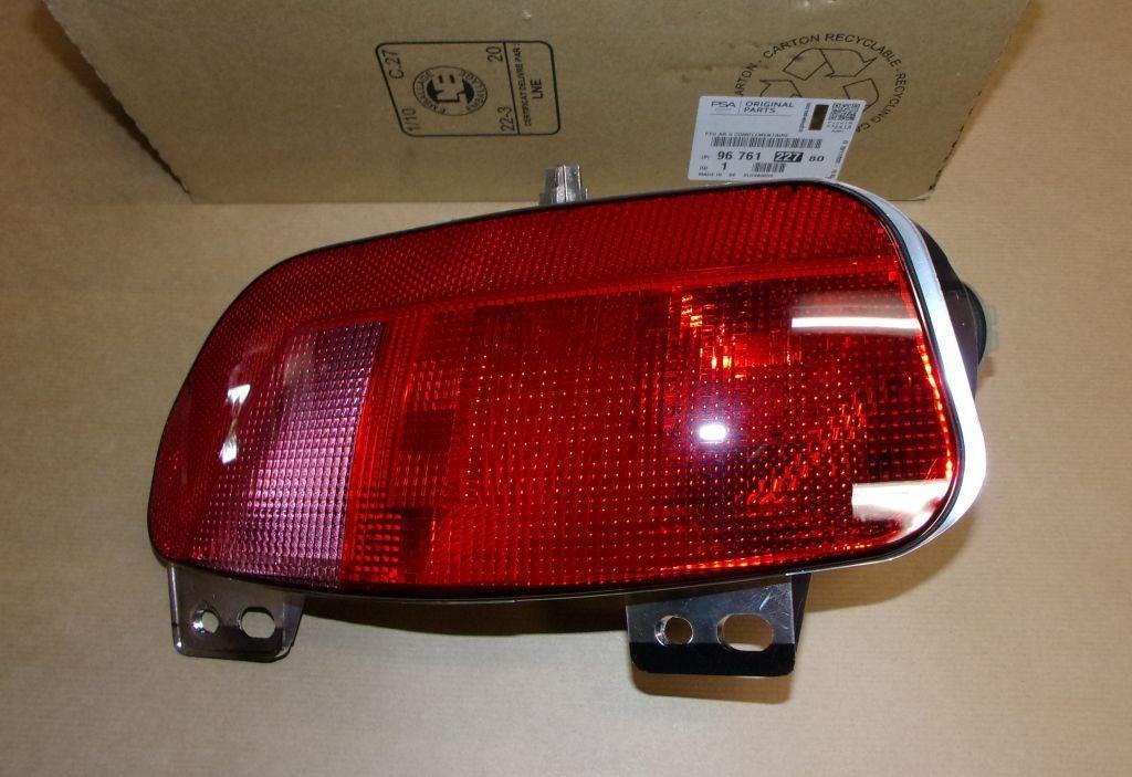 FEU ARRIERE CITROEN C4 II GAUCHE 9676122780.