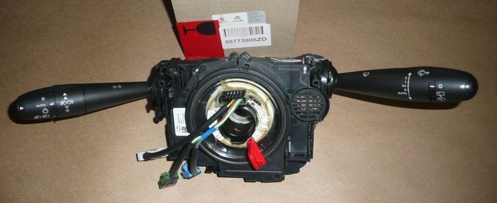 COMMUTATEUR COMBINE PEUGEOT 407 96773905ZD.