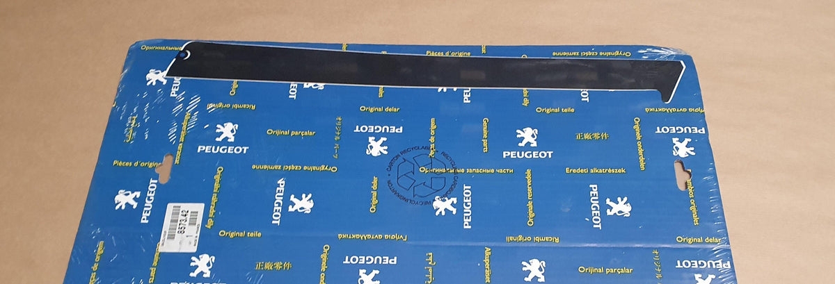 ENJOLIVEUR DE VITRE PEUGEOT 406 BREAK ARRIERE 8573.42 857342.