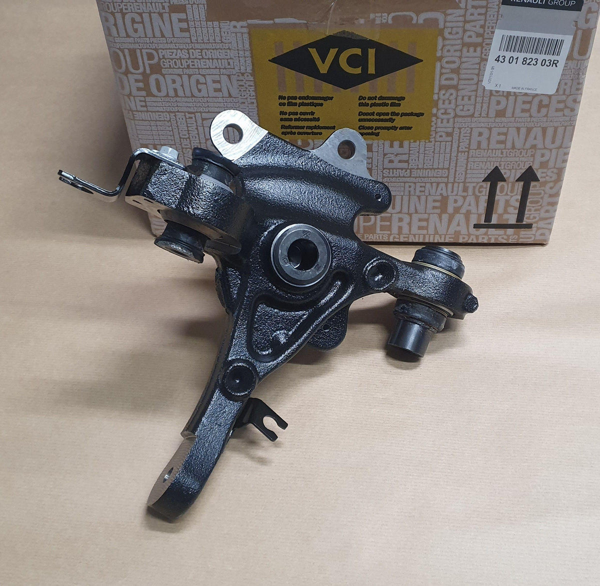 PORTE FUSÉE RENAULT ESPACE V ARRIERE DROITE 430182303R.
